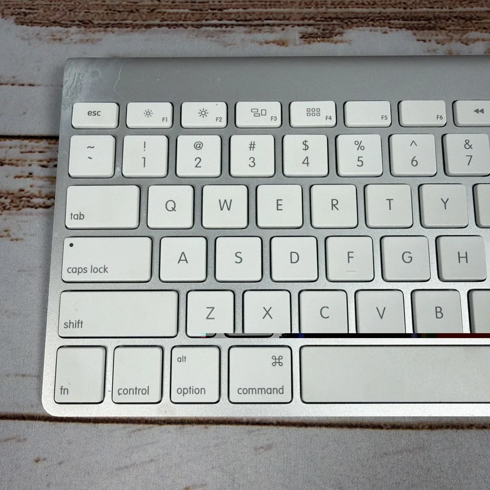 Apple Wireless Bluetooth Keyboard A1314 Silver Aluminum Mac iPad Tested OEM